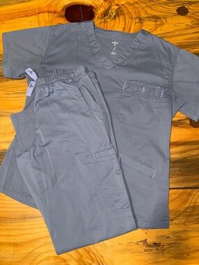 Med Couture Women's Gray Scrub Top and Cargo Pants with Lavender Accents, Small